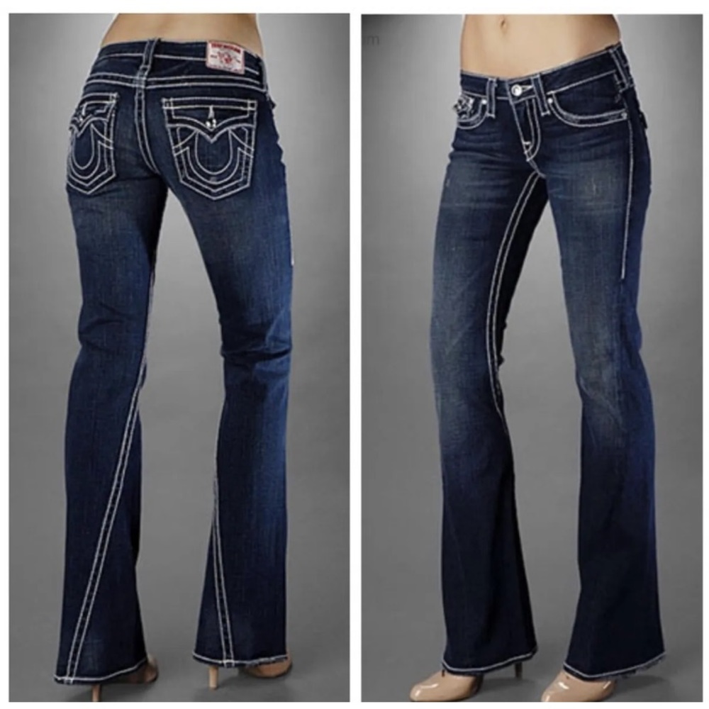 True Religion Joey Big T Flare Jeans in a Size 29